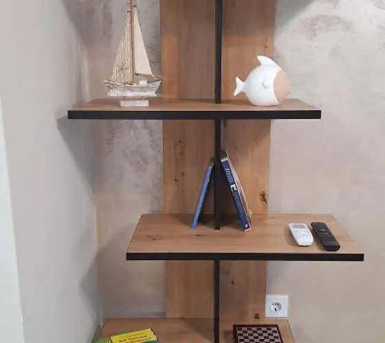 Breeze Retreate فارنا